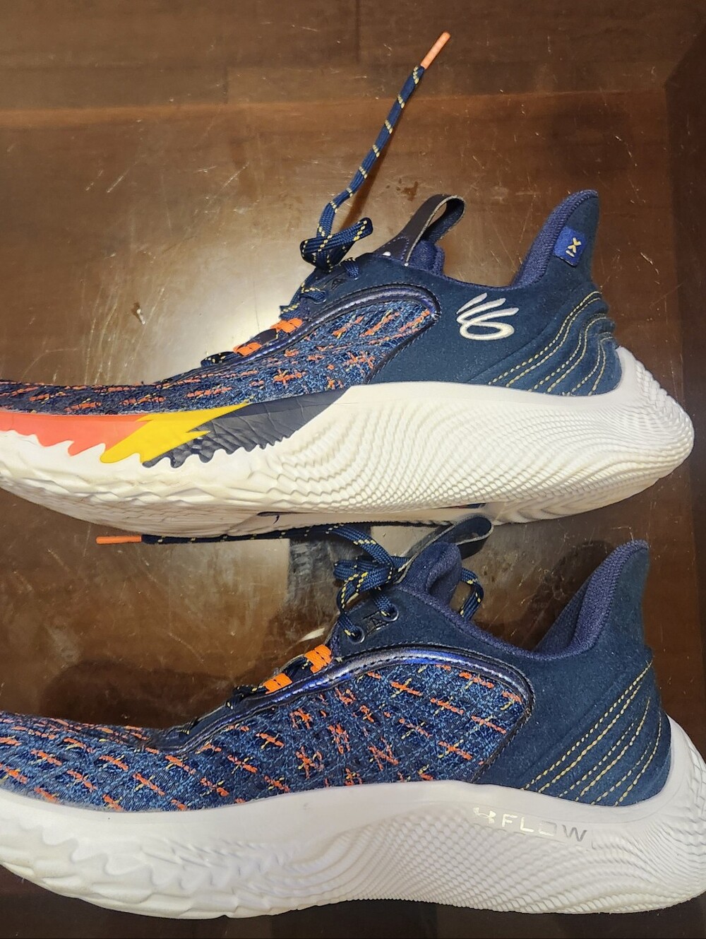Under Armour Curry Flow Sneakers Size  M10 W11.5 - Picture 7 of 12